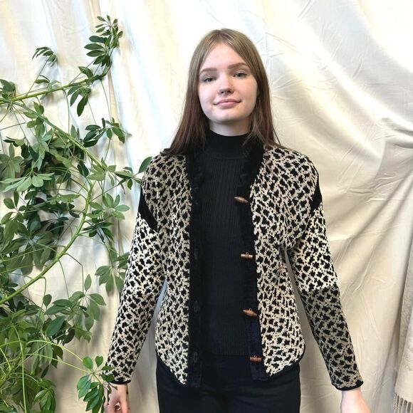 St Louis Handloomed 100% Rayon Leopard Print MultiColored Sweater Size XS - Picture 1 of 6